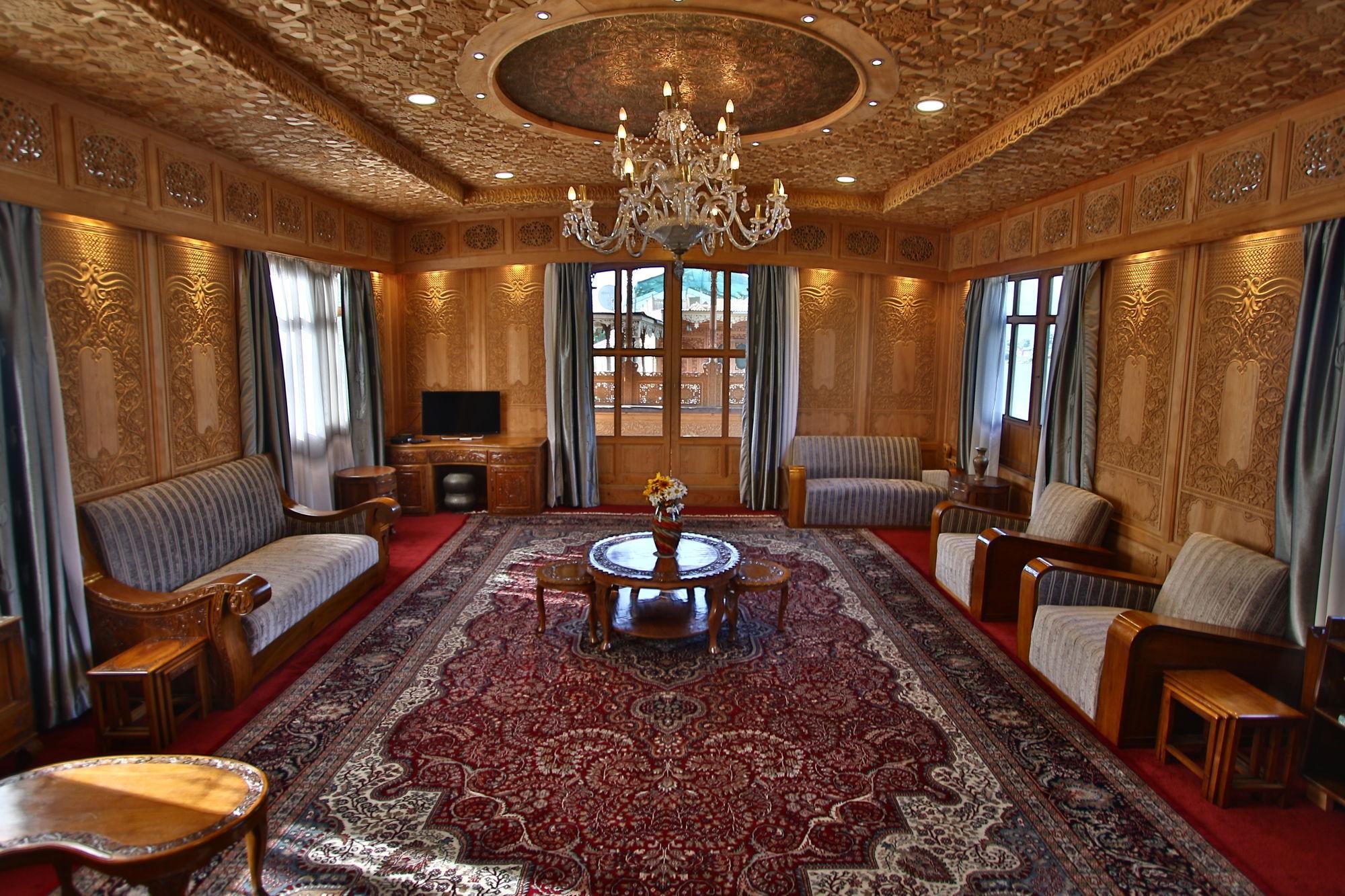 Mascot Houseboats Hotel Srīnagar Eksteriør billede
